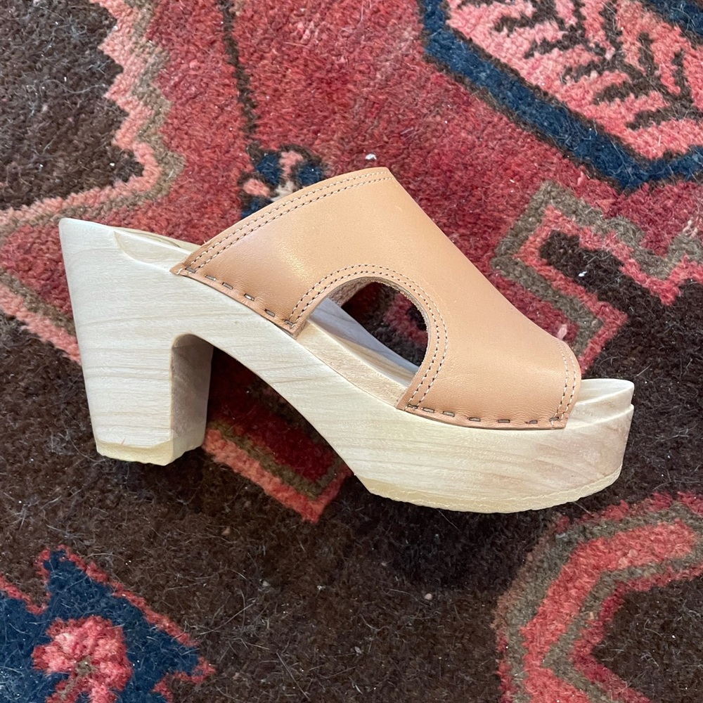No. 6 Alexis Cutout Platform Clogs